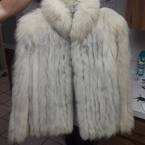 SAGA FOX vintage fox fur coat size 8